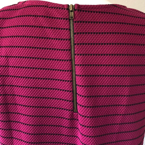 Everly Magenta Shift Dress size M - Picture 3 of 5